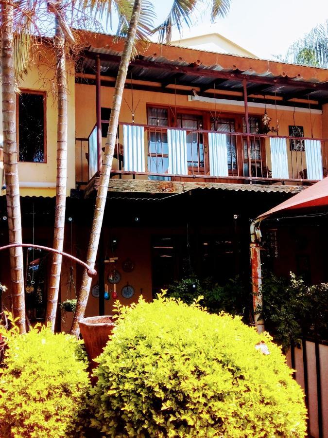 Africas Eden Guesthouse Mookgophong Exteriör bild