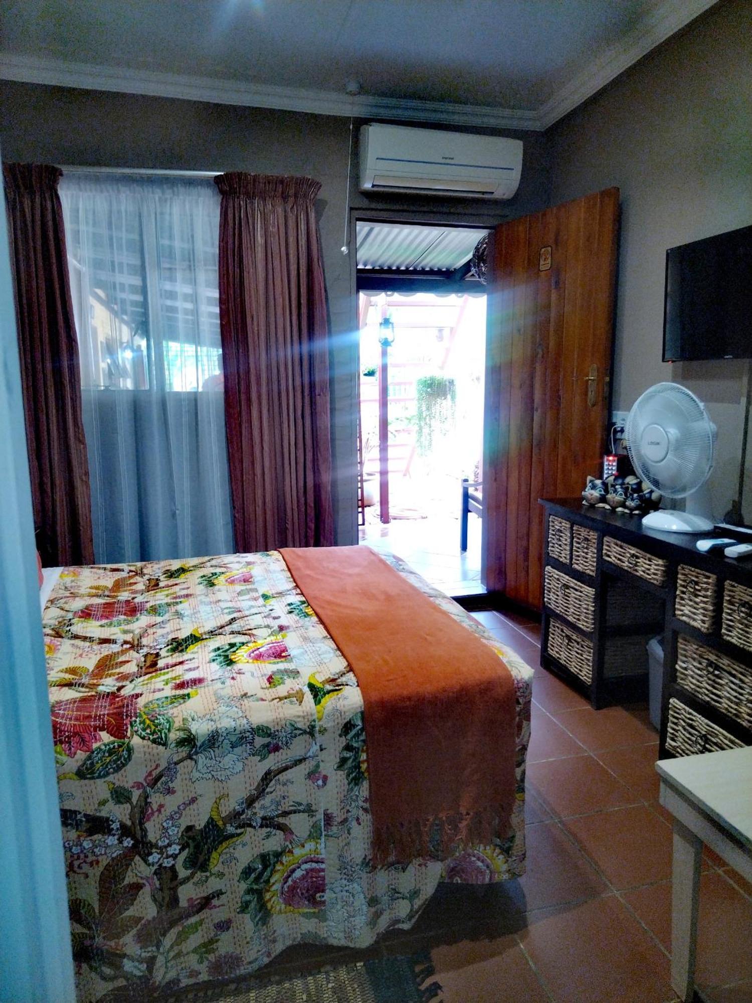 Africas Eden Guesthouse Mookgophong Exteriör bild